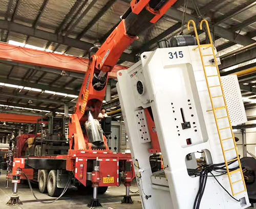 利津县提升工作效率，选择优质折臂吊租赁服务