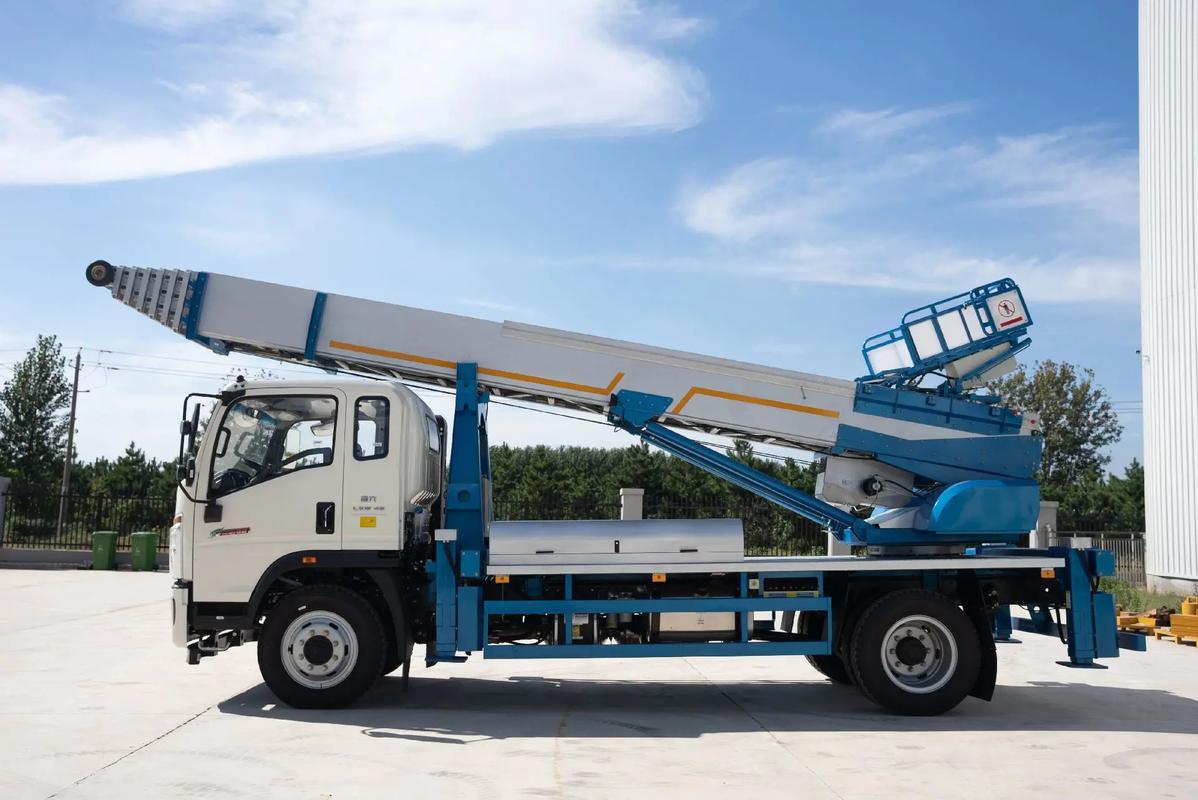 利津县云梯上料车租赁费用