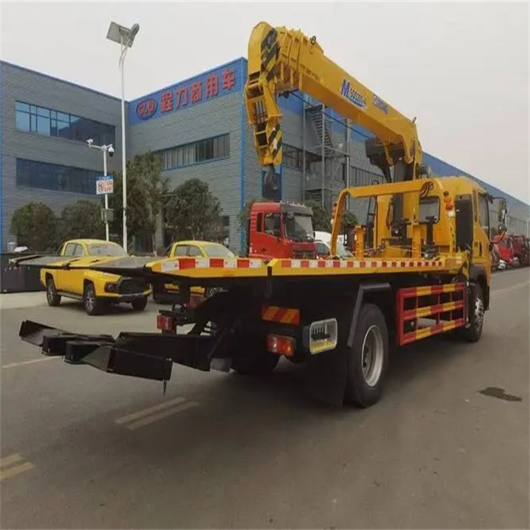 利津县附近小随车吊出租电话，轻松解决搬运烦恼