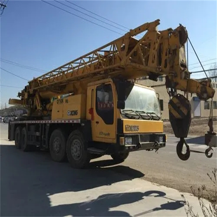 利津县吊车吊挖机吊哪里比较安全